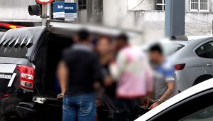 Quatro suspeitos de assalto a motorista de aplicativo são presos