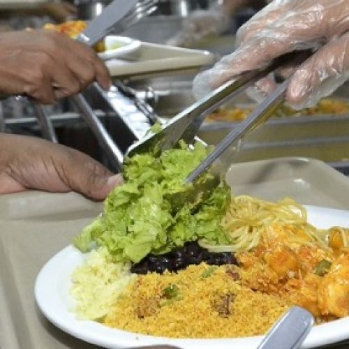 Decreto atualiza regras dos vales-refeição e alimentação; confira mudanças