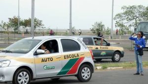 Nova regra para emissão de CNH divide opiniões entre futuros condutores, autoescolas e especialistas no MA