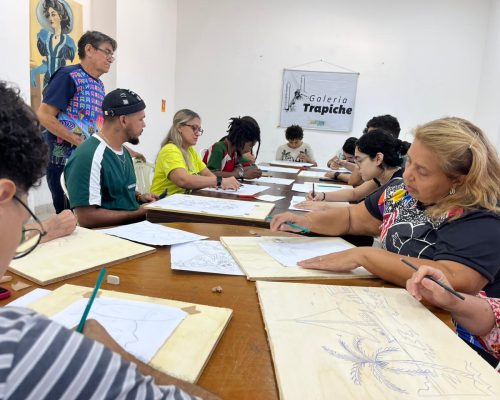 Centro Histórico de São Luís sedia oficinas de xilogravura com o artista Airton Marinho