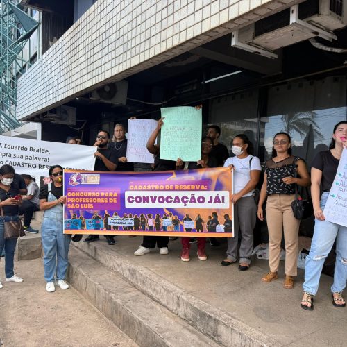 Professores aprovados em concurso da Prefeitura de São Luís fazem ato por convocação do cadastro de reserva