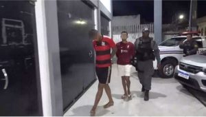 Dupla faz assalto na Avenida Litorânea; polícia recupera bens das vítimas