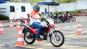 Inscrições para 6 mil vagas em cursos gratuitos para motociclistas terminam nesta quinta-feira (18)