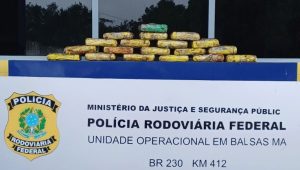 PRF apreende 22 kg de skunk escondidos em veículo na BR-230, em Balsas