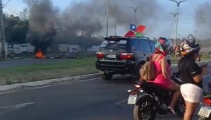 Moradores protestam por melhorias no acesso à Praia Olho de Porco