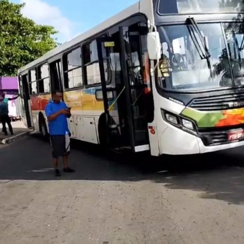 Após circulação no início da manhã, rodoviários do sistema semiurbano paralisam ônibus na Praia Grande