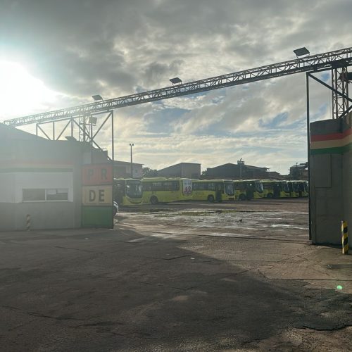 Apesar de encerramento da greve, rodoviários da 1001 operam em baixa por salários atrasados