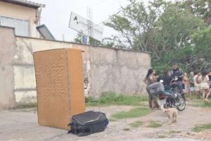 Criança de seis anos é agredida e abandonada na rua pela mãe e padrasto, na Cohab