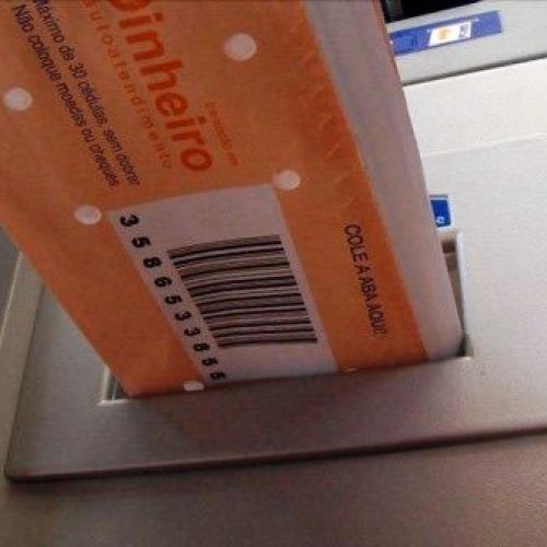 Dois homens são presos por furtar envelopes de caixas eletrônicos da Caixa em São Luís