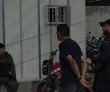 Suspeito de furtos em ônibus é detido no Terminal da Cohab e preso com celular de vítima