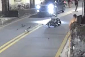Motociclista fica gravemente ferido após bater de frente com veículo, na Vila Palmeira