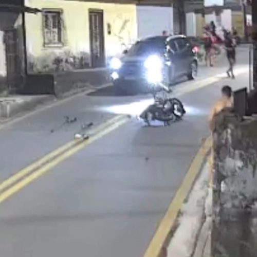 Motociclista fica gravemente ferido após bater de frente com veículo, na Vila Palmeira