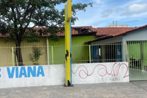 VÍDEO: parte do telhado de escola municipal desaba no bairro Alemanha