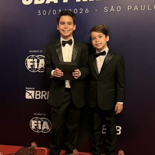 Irmãos maranhenses de 12 e 10 anos fazem dobradinha em premiação nacional de Kart
