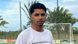 Família e comunidade se despedem de adolescente baleado durante perseguição em São Luís