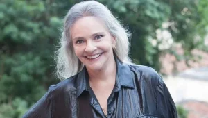 Morre aos 75 anos a cantora Angela Ro Ro