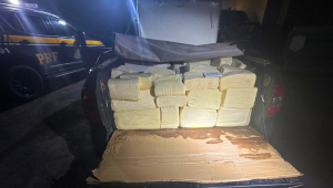 PRF apreende 560 kg de alimentos sem refrigeração em Caxias