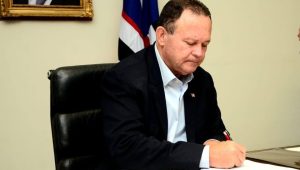 “Chantagens e barganhas nada republicanas”, diz Carlos Brandão sobre dinistas