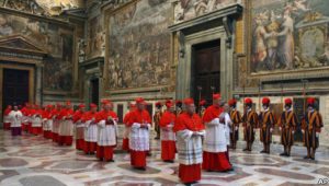 AO VIVO: Conclave entra no 2º dia; acompanhe preparativos para escolha do novo papa no Vaticano
