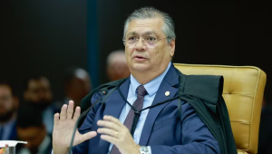 Flávio Dino recebe título especial e dá aula magna na UFMA nesta sexta (16)