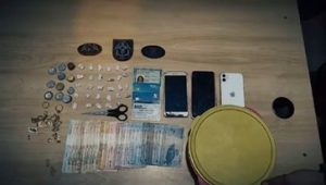 Mulher é presa por tráfico de drogas no bairro Brasil Novo