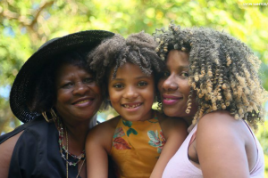 Lares chefiados por mulheres negras atingem menor índice de fome da história