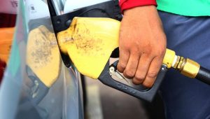 Motoristas denunciam aumento de gasolina