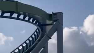 Montanha-russa fecha nos EUA após vídeo mostrar fissura em pilar