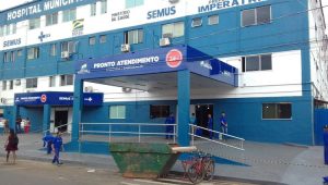 Mulher morre após ser atingida por bala dentro da própria casa durante troca de tiros em Imperatriz