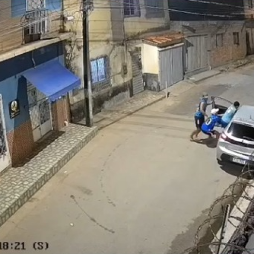 Mulher é atacada por cinco criminosos que tentam levar a força seu veículo, no Lira