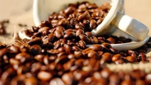 Consumo de café cai mais de 5% no Brasil no início de 2025, aponta Abic