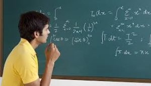 Escola de cultura inglesa em São Luís contrata estagiário de matemática