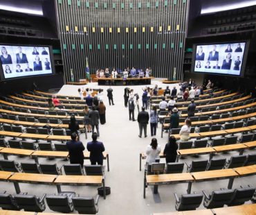 Câmara analisa proposta que eleva punição por importunação sexual