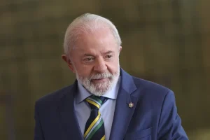 Lula fará cirurgia de catarata nesta sexta-feira (30)