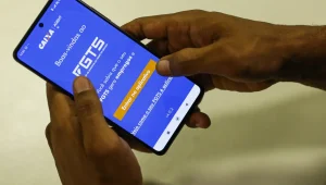 Novas regras do FGTS liberam saldo bloqueado para trabalhadores demitidos; veja o calendário de pagamento