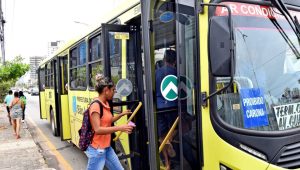 Brandão cita ‘caos’ sobre greve e anuncia reforço da frota de ônibus em São Luís