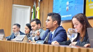 Câmara começa a debater viabilidade do passe livre estudantil nesta quarta