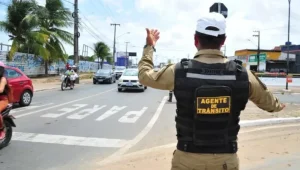 76 agentes de trânsito sem concurso são afastados da SMTT após decisão judicial