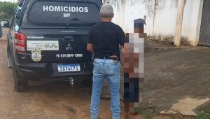 Homem é preso após agredir companheira grávida com garrafa
