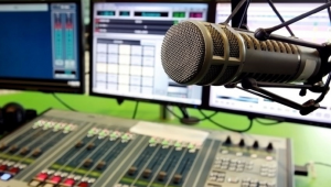 Chuva em São Luís causa alagamentos e congestiona o trânsito