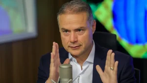 Ministro dos Transportes garante entregar ponte reconstruída ainda em 2025