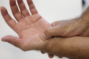 Governo amplia atendimento para fibromialgia no SUS