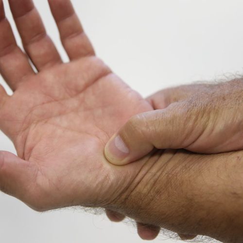 Governo amplia atendimento para fibromialgia no SUS