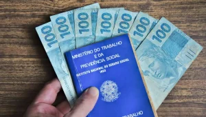Brasil registra melhor abril desde 2020 com saldo de 257.528 empregos formais