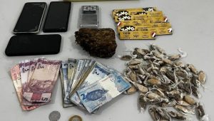 Dois homens são presos por  tráfico de drogas em bairros de São Luís