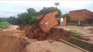 Casa engolida pela chuva em Grajaú Foto: reprodução